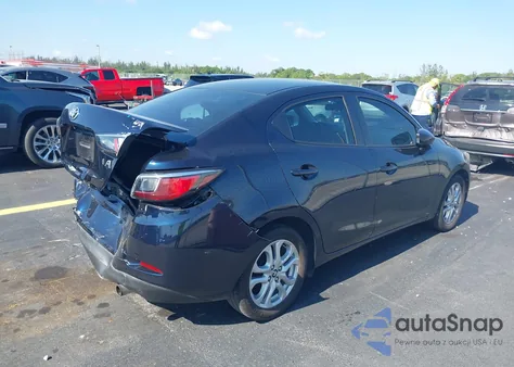 2018 Toyota Yaris Ia z USA, uszkodzony, nr VIN 3MYDLBYV0JY303616